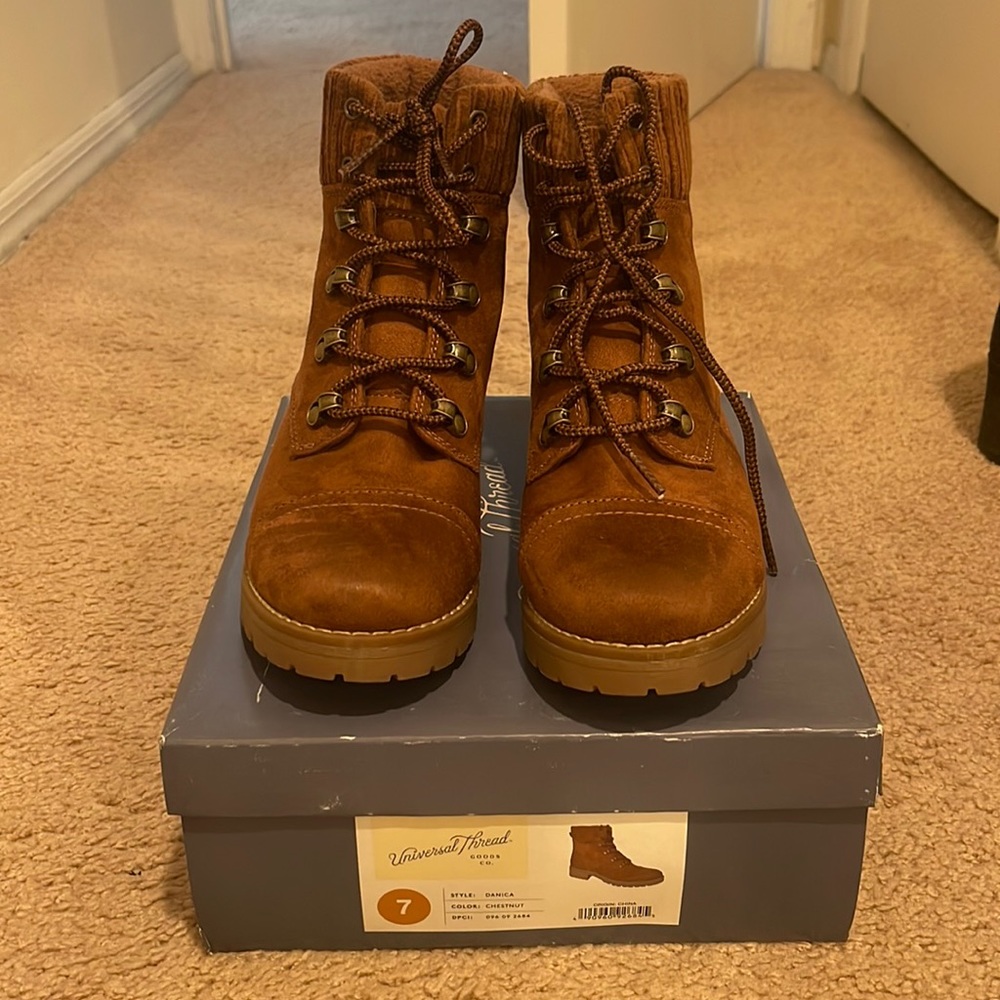 UNIVERSAL THREAD DANICA BOOTIES